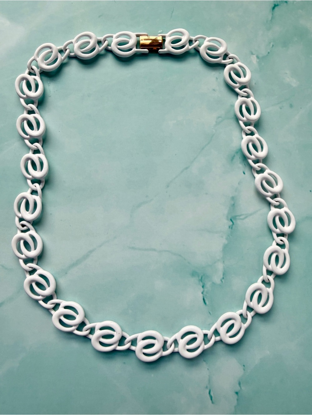 Vintage Napier Patented 1980s White Swirl Link Chain Necklace